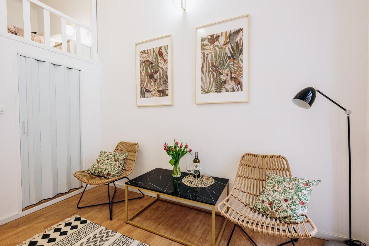 Nest Cosy Apt Old Town & Wawel Hill By Vistula River - By Homelike Krakow Bagian luar foto